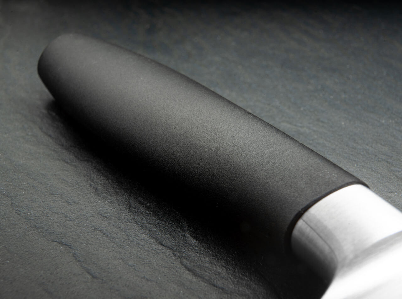 Böker Manufaktur Solingen Core Professional Santoku mit Kullen