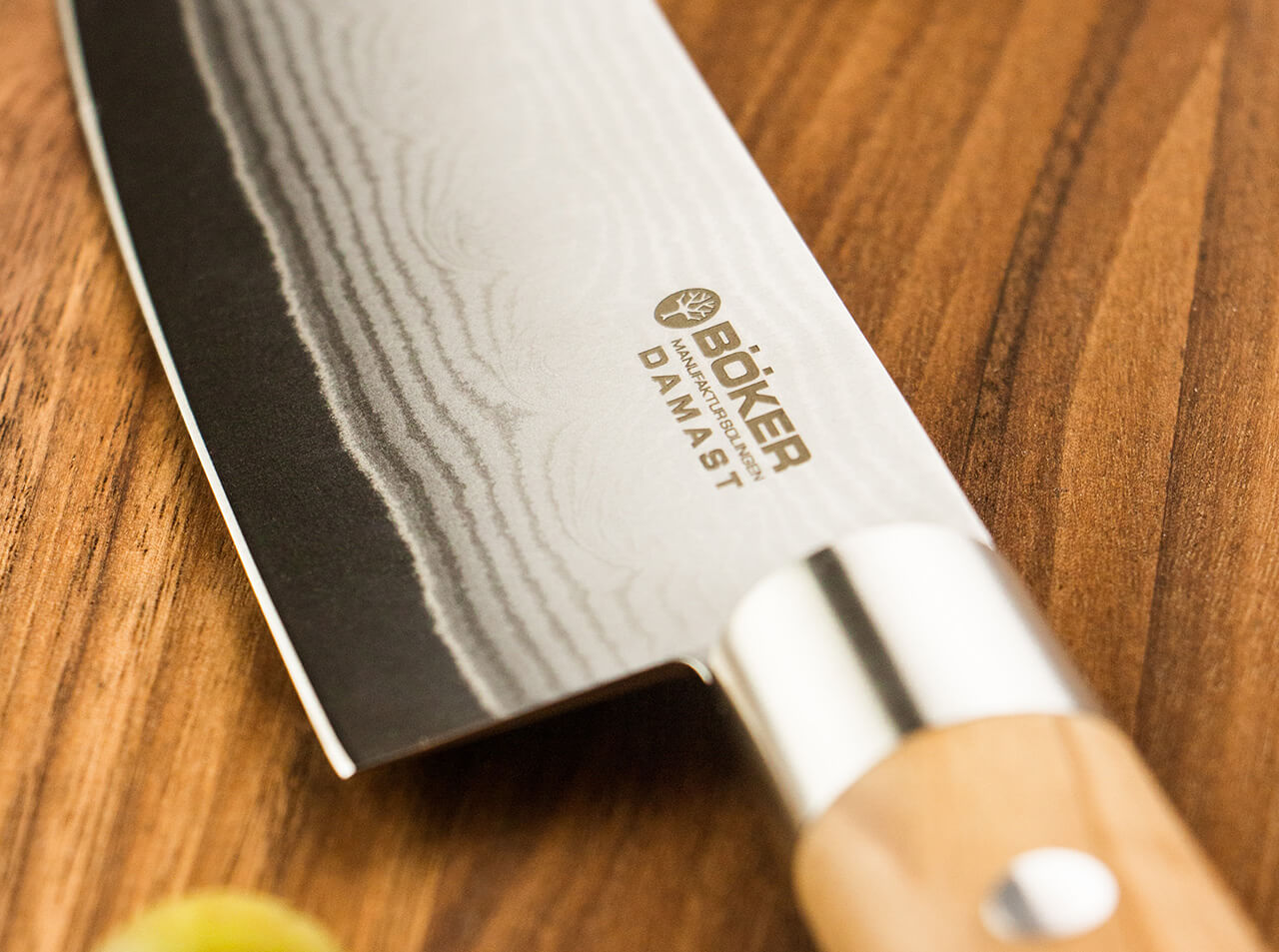 Böker Manufaktur Solingen Damast Olive Santoku