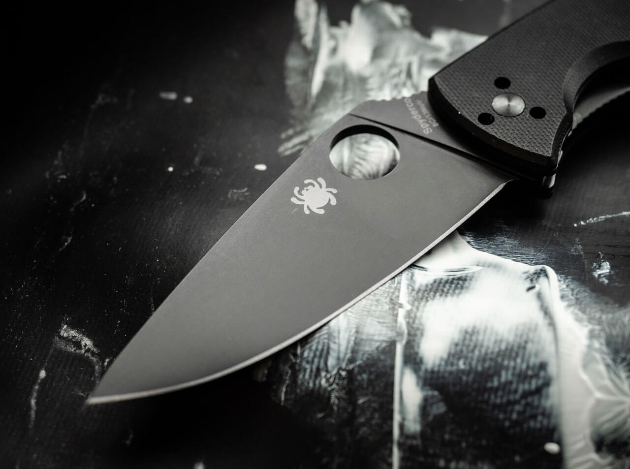 Spyderco Tenacious Black Plain