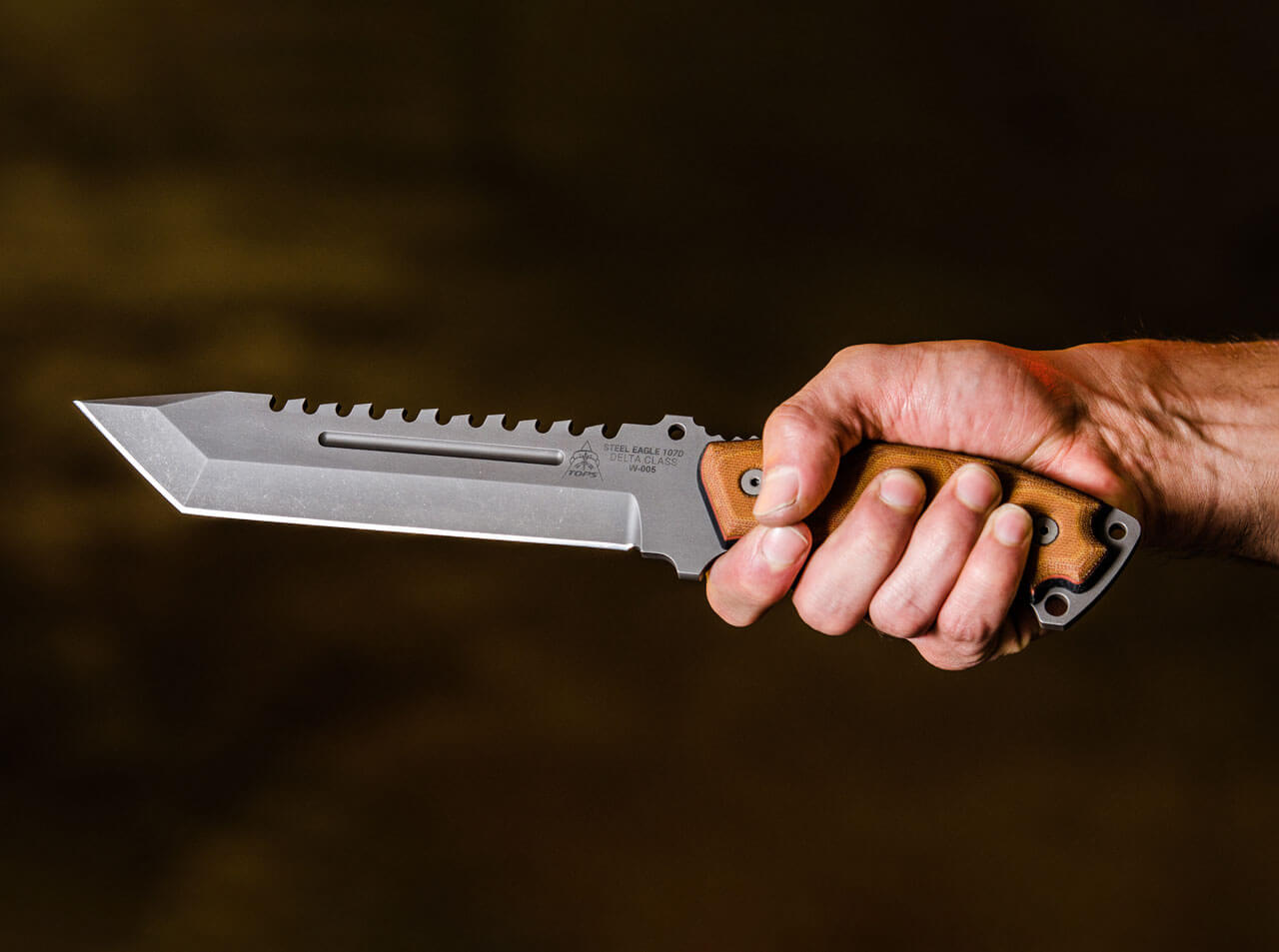 TOPS Knives Steel Eagle 107D Delta Class